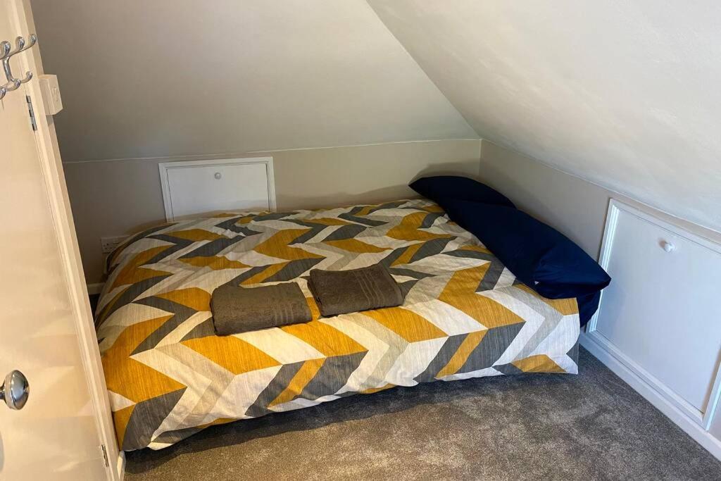 Spacious 2 Bed Apt Sleeps 4 Near Bournemouth Beach المظهر الخارجي الصورة