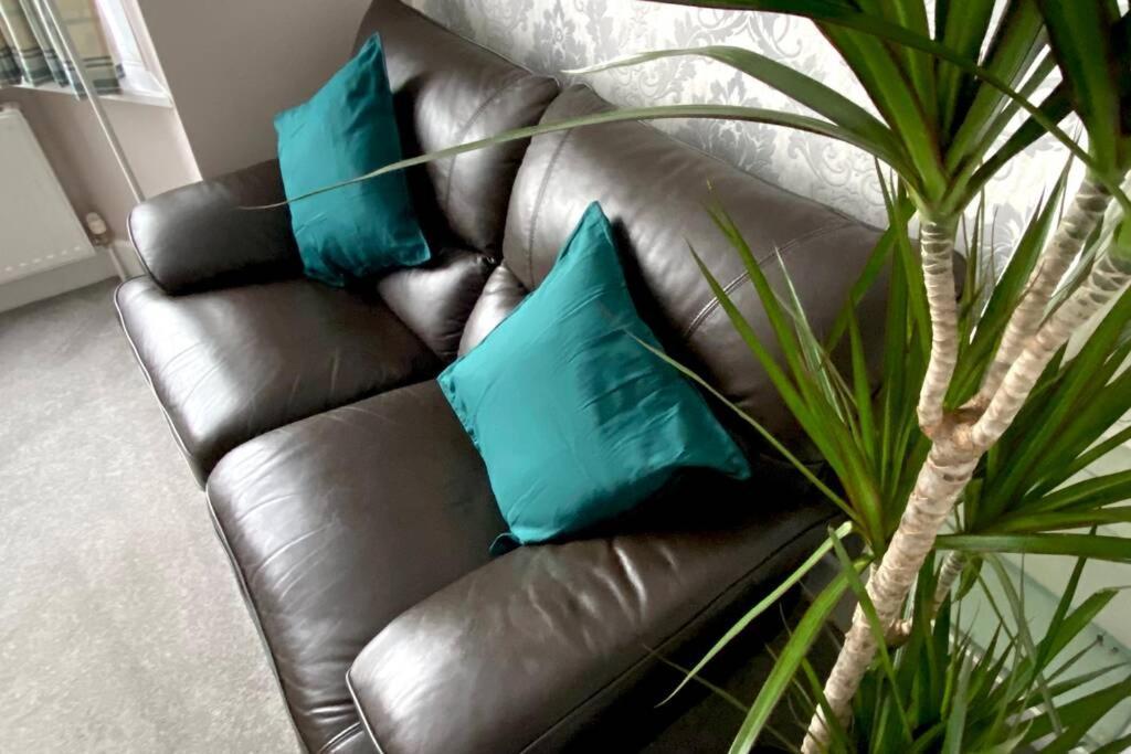 Spacious 2 Bed Apt Sleeps 4 Near Bournemouth Beach المظهر الخارجي الصورة